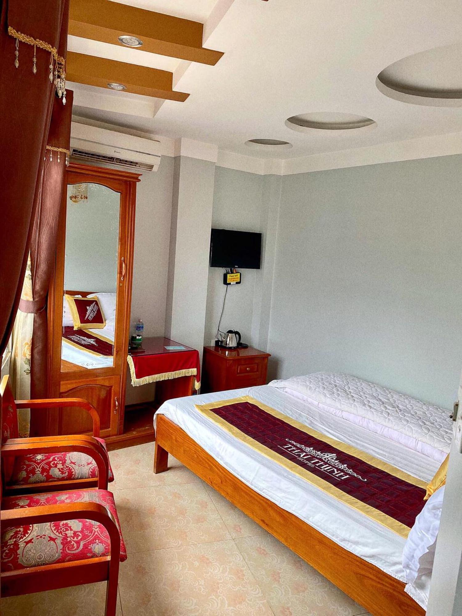 Thai Thinh Hotel Донгван Экстерьер фото