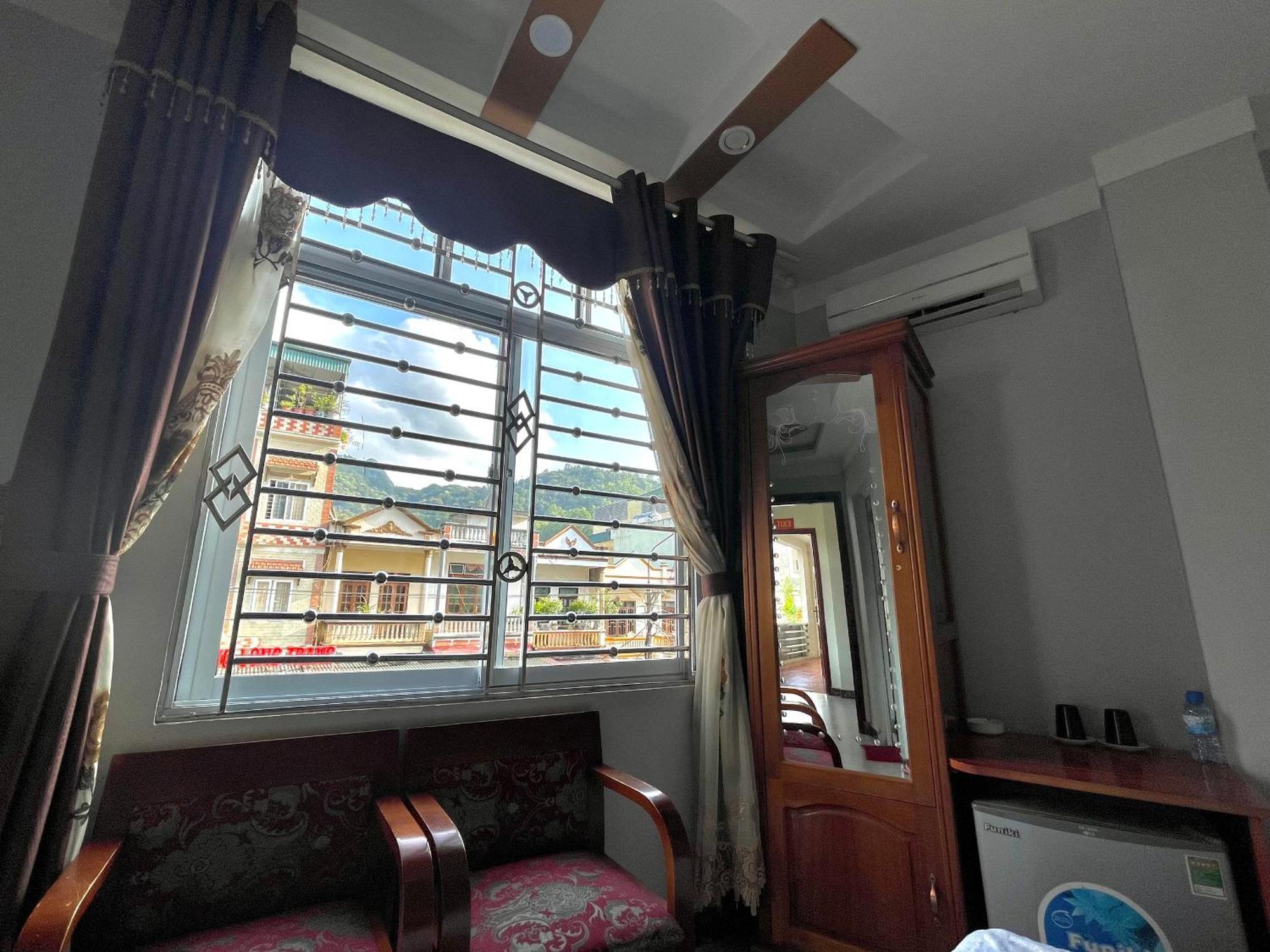 Thai Thinh Hotel Донгван Экстерьер фото